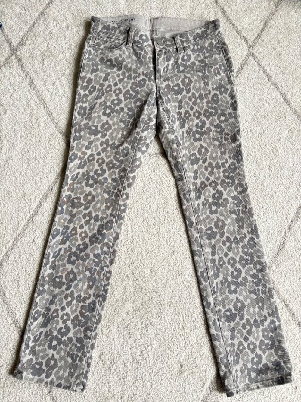 Ann Taylor Modern Fit Gray Leopard Print Skinny Jeans 4P Stretch Ankle - Picture 2 of 7